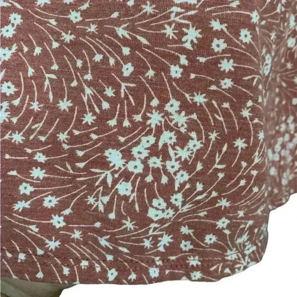 Babydoll top with floral design - Picture 3 of 3